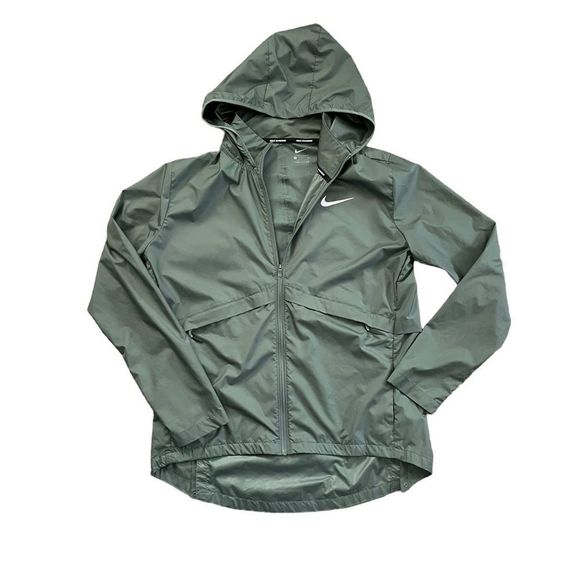Nike Jackets & Coats Nikerunningjacketgreen Sizemedium Poshmark